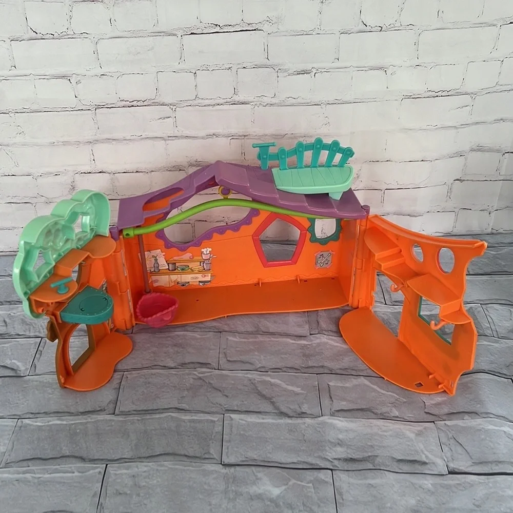 Littlest Pet shop play house - Picture 11 of 11